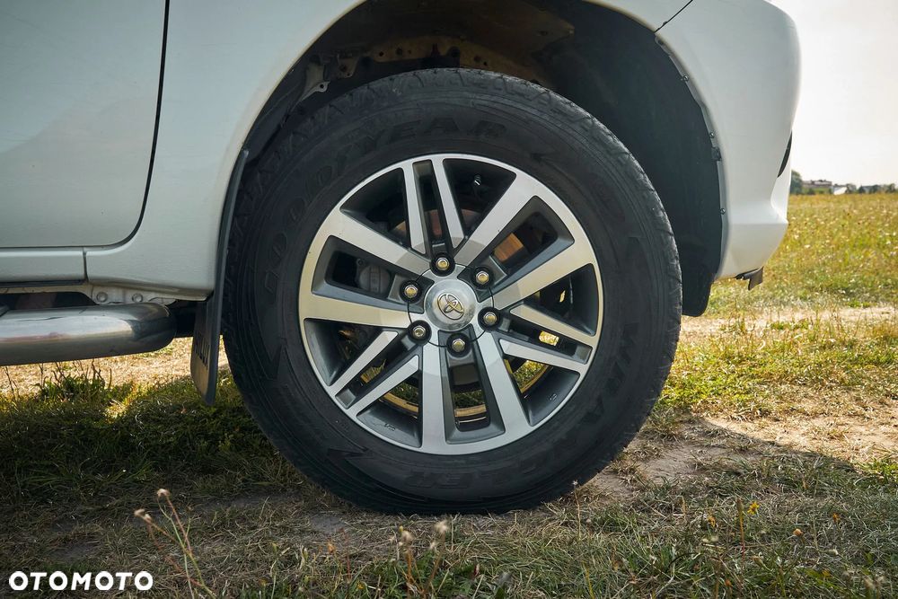 Toyota Hilux 2.4 D-4D Double Cab SR5 4x4 - 36