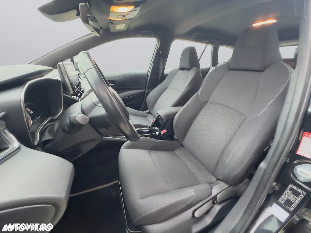 Toyota Corolla 1.8 HSD Dynamic - 11