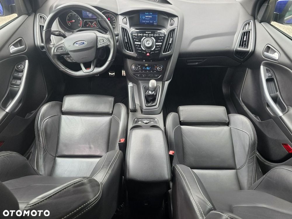 Ford Focus - 13