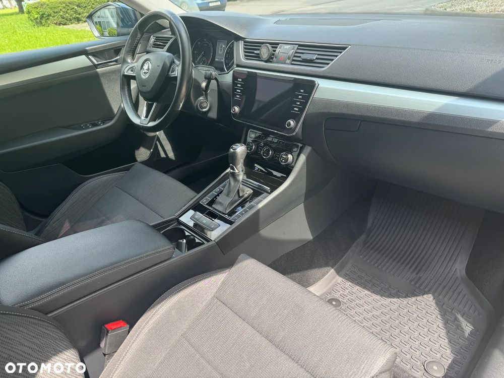 Skoda Superb 2.0 TDI Ambition DSG - 5