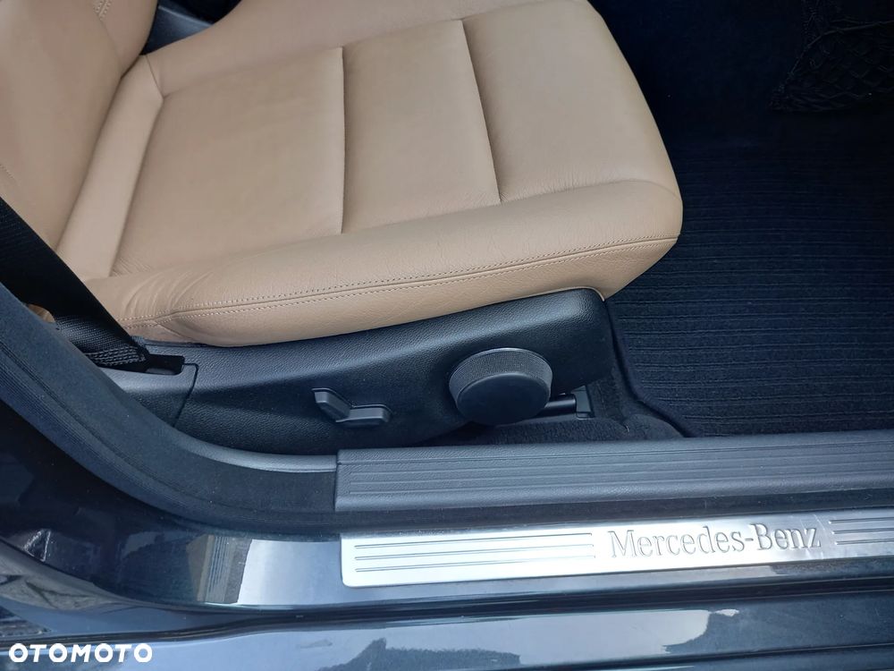 Mercedes-Benz Klasa C 250 CGI Automatik BlueEFFICIENCY Avantgarde - 25