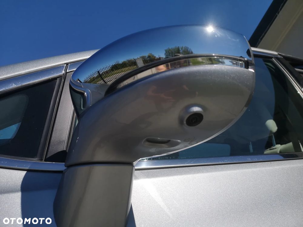 Chrysler Pacifica - 17
