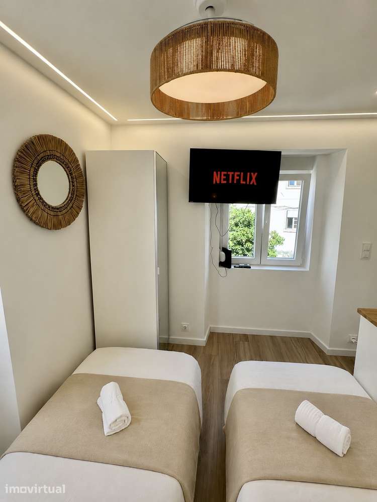 Cozy Studio in Graça - Orange Tree View - Grande imagem: 3/14