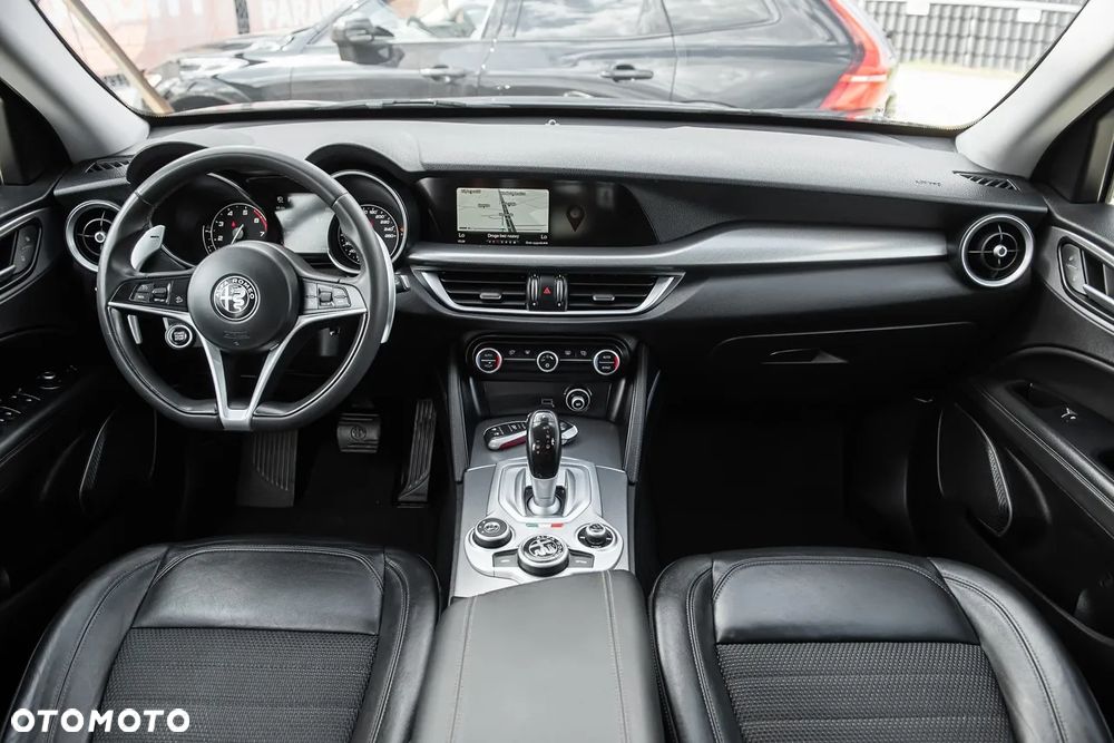 Alfa Romeo Stelvio - 29