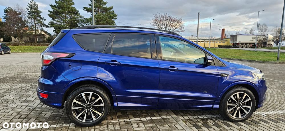 Ford Kuga 2.0 TDCi 4x4 ST-Line - 23