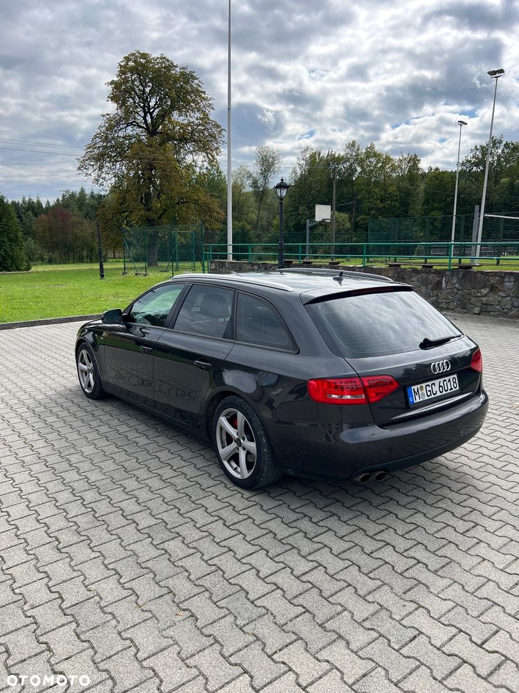 Audi A4 Avant 2.0 TDI - 10