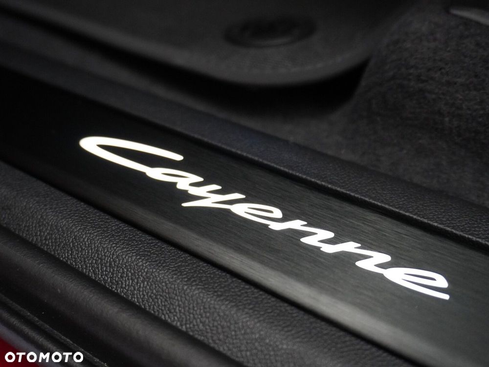 Porsche Cayenne Black Edition - 22