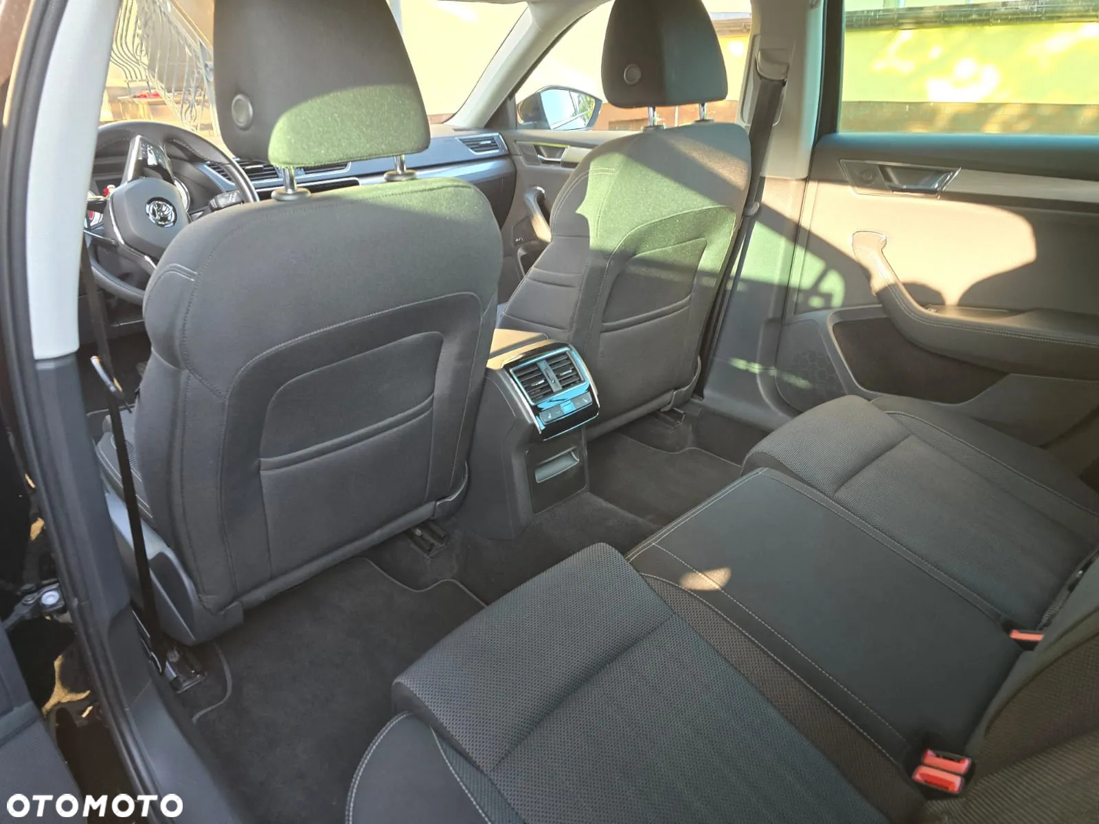 Skoda Superb 2.0 TDI SCR 4x4 Ambition DSG - 8
