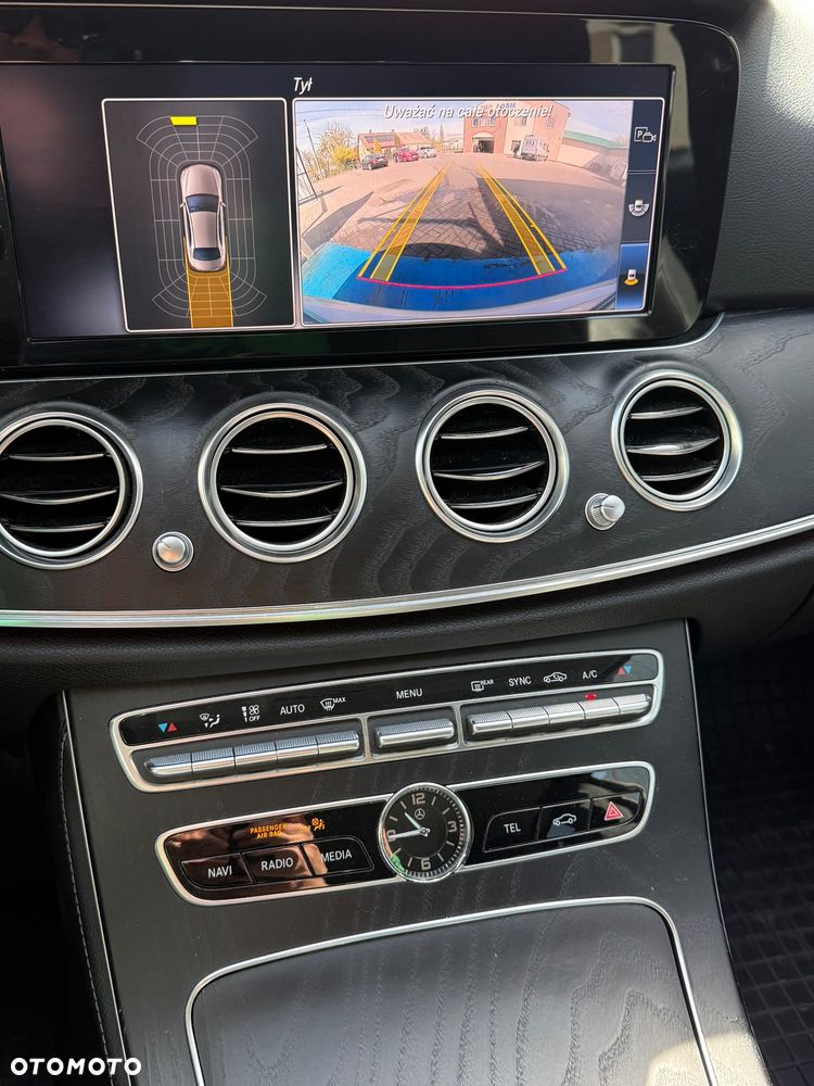 Mercedes-Benz Klasa E 220 d 9G-TRONIC Sportstyle Edition - 16