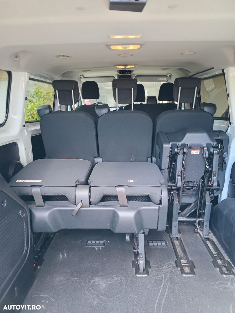 Ford Tourneo Custom - 4