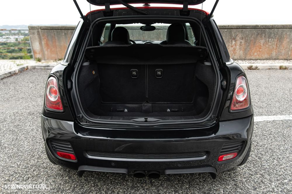 MINI 3 Portas John Cooper Works - 14