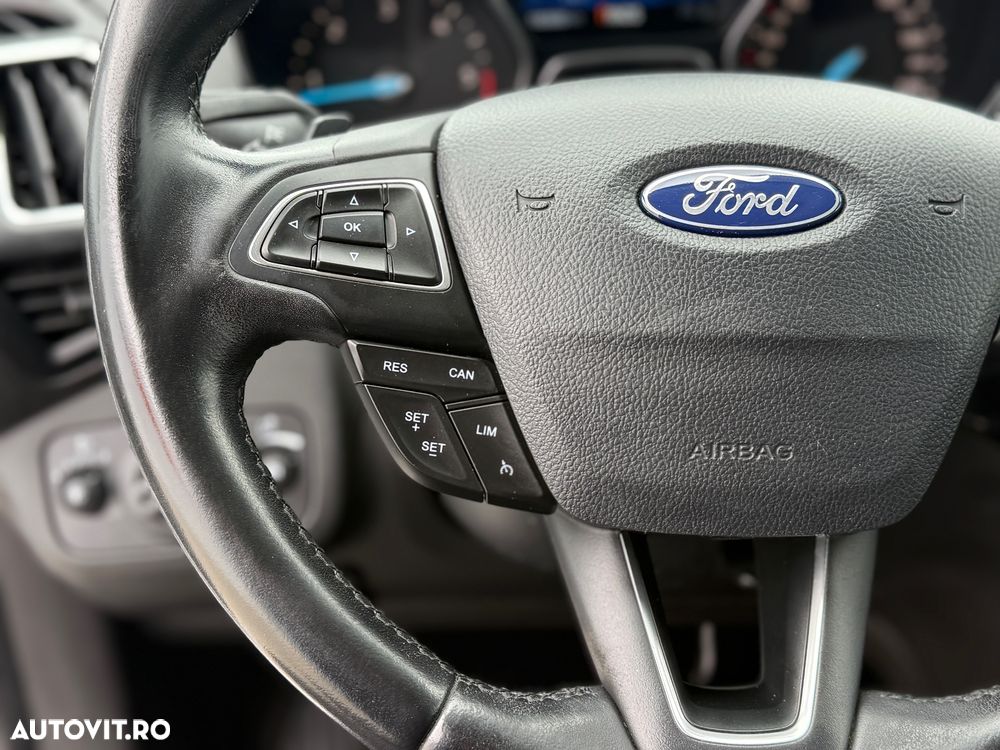 Ford Kuga 2.0 TDCi Powershift 4WD Titanium - 6
