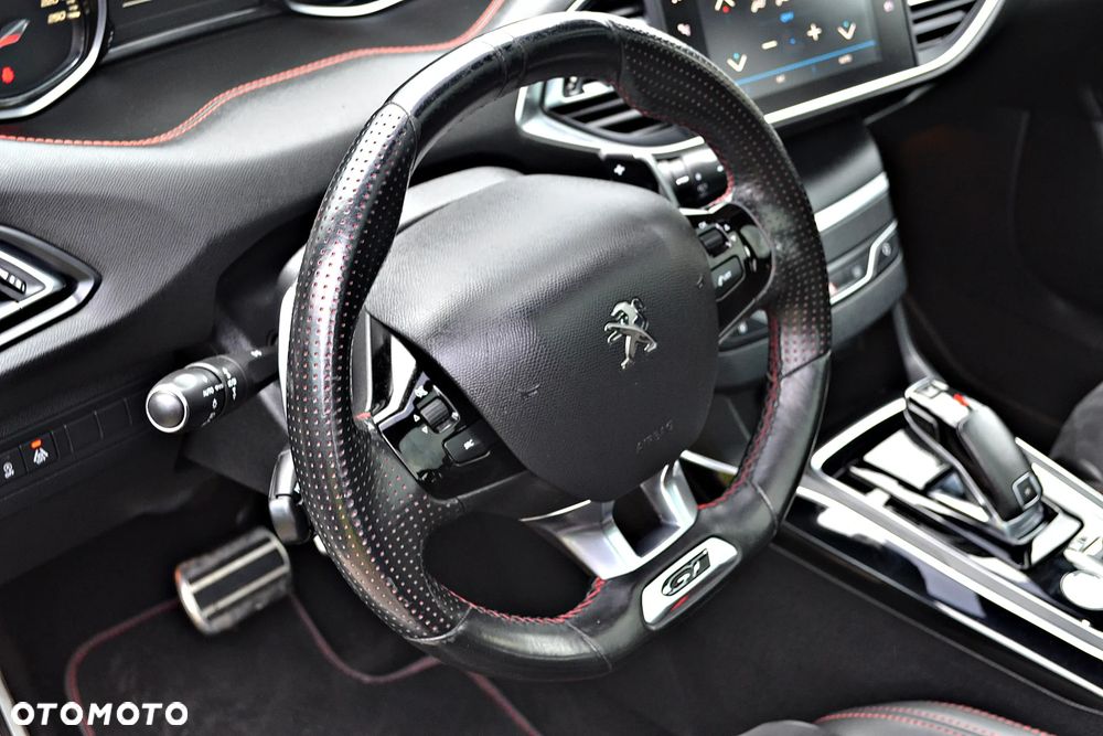 Peugeot 308 BlueHDi FAP 180 EAT8 Stop & Start GT - 36