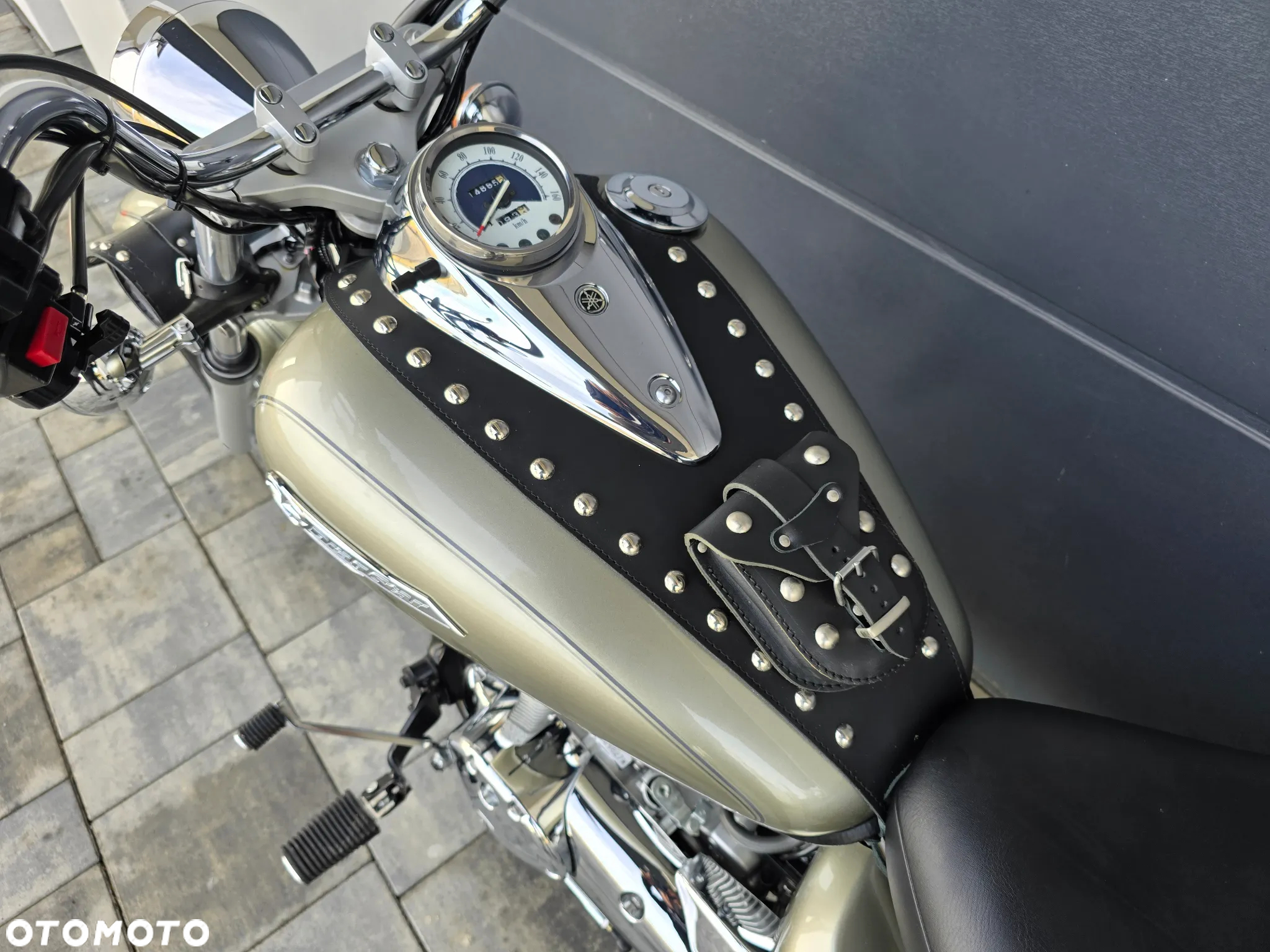 Yamaha XVS - 8