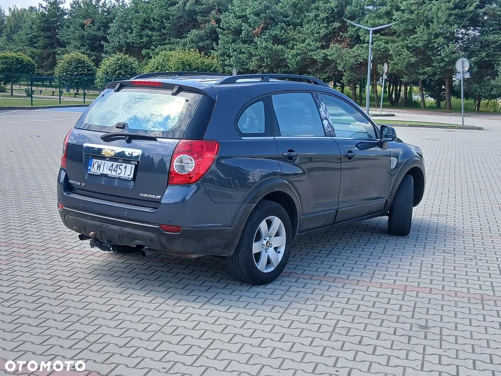 Chevrolet Captiva 2.4 LS - 4