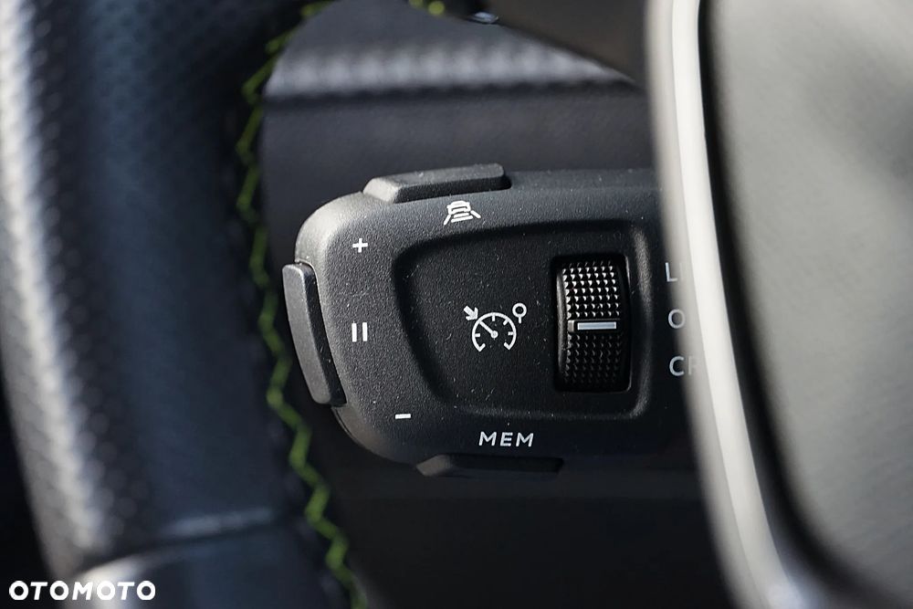 Peugeot 2008 PureTech 130 EAT8 GT - 21