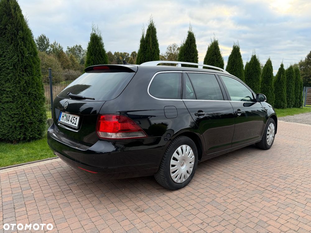 Volkswagen Golf - 8