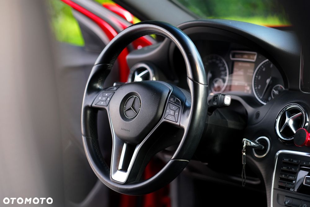 Mercedes-Benz Klasa A 180 7G-DCT - 22