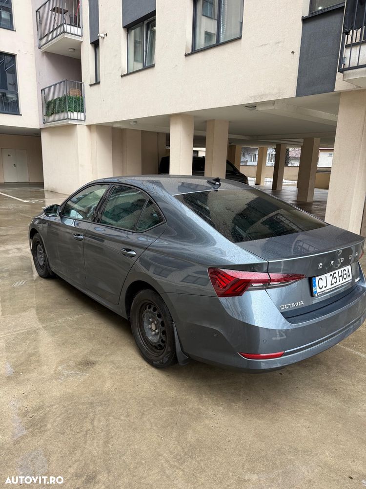Skoda Octavia 2.0 TDI DSG Style - 4