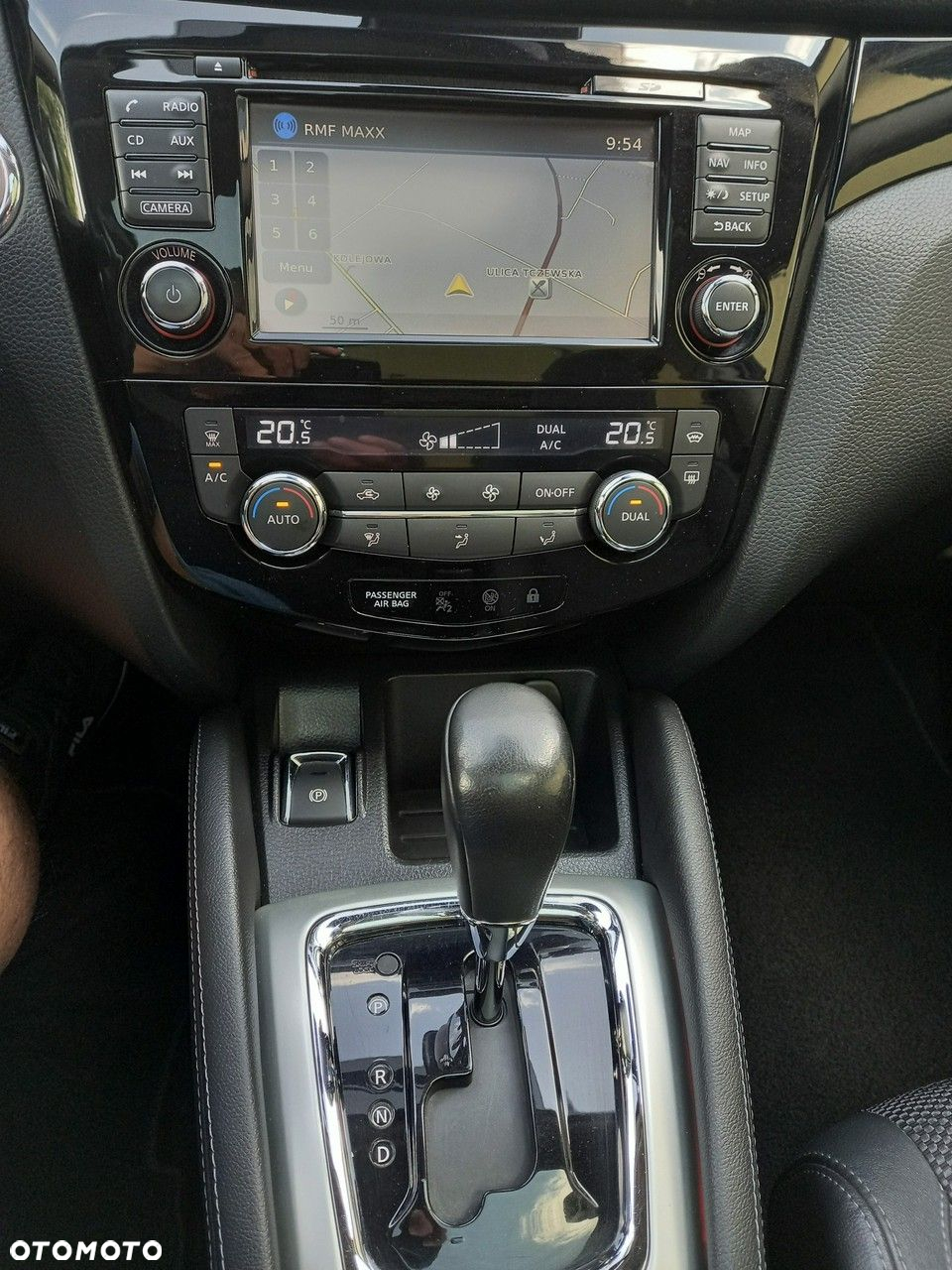 Nissan Qashqai 1.6 dCi Xtronic TEKNA+ - 37