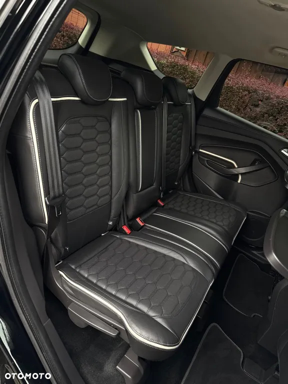 Ford Kuga 1.5 EcoBoost 2x4 Vignale - 32