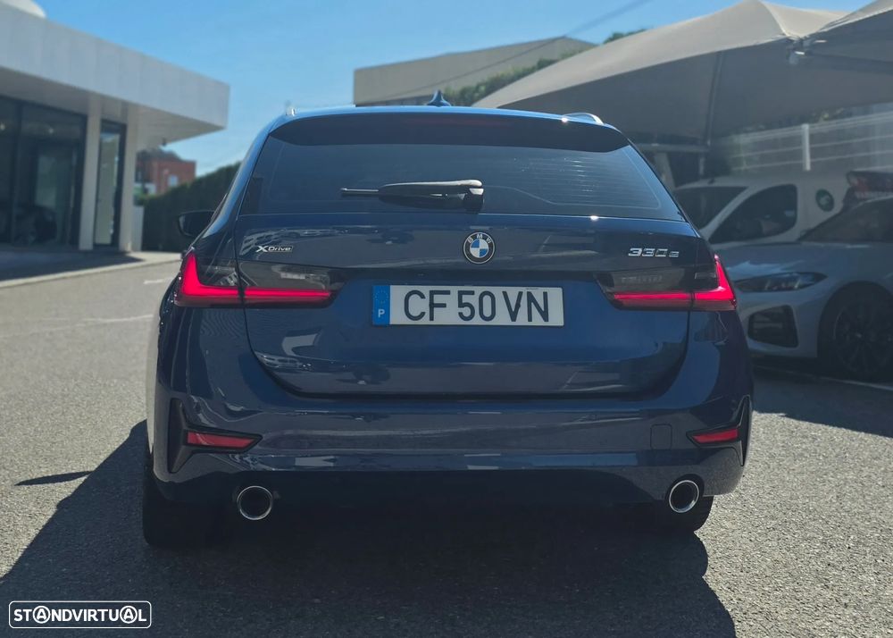 BMW 330 - 4