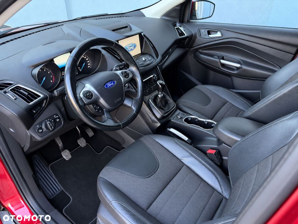 Ford Kuga 1.5 EcoBoost 2x4 Titanium - 15