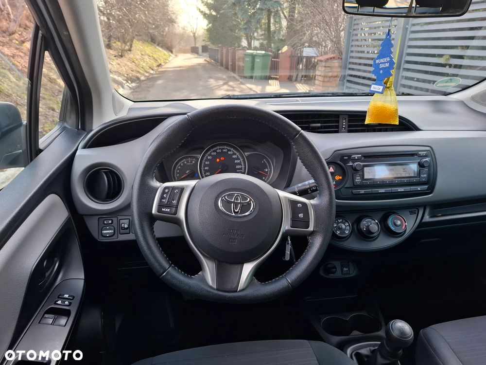 Toyota Yaris - 14