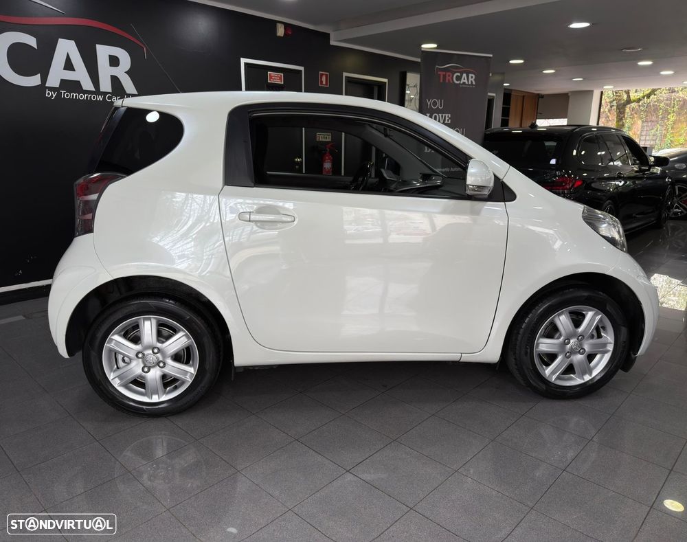 Toyota iQ 1.0 VVT-i 2 EP - 10