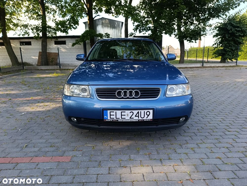 Audi A3 Sportback - 2