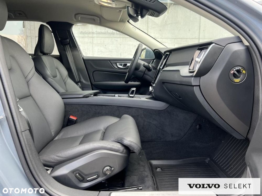 Volvo V60 Cross Country - 11