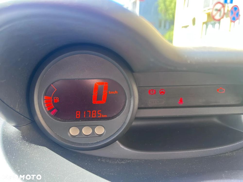 Renault Twingo - 11