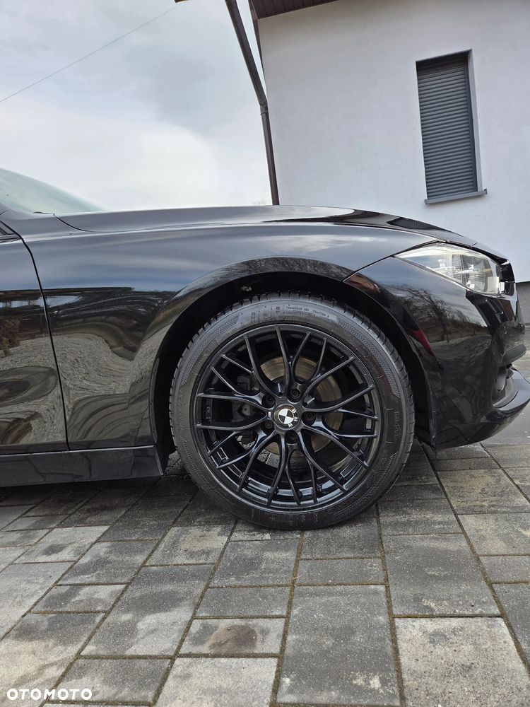 BMW Seria 3 318d - 10