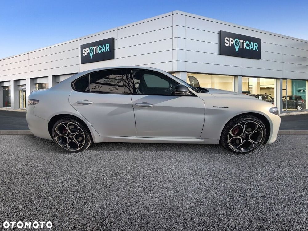 Alfa Romeo Giulia 2.0 Turbo Competizione Q4 - 4