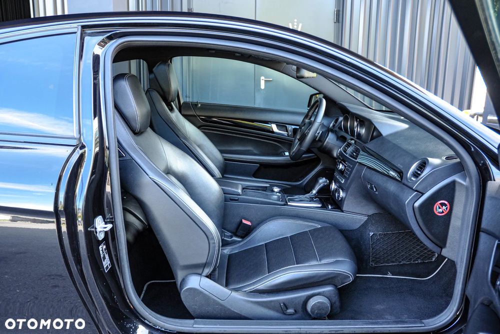 Mercedes-Benz Klasa C 250 Coupe BlueEFFICIENCY 7G-TRONIC Edition 1 - 11