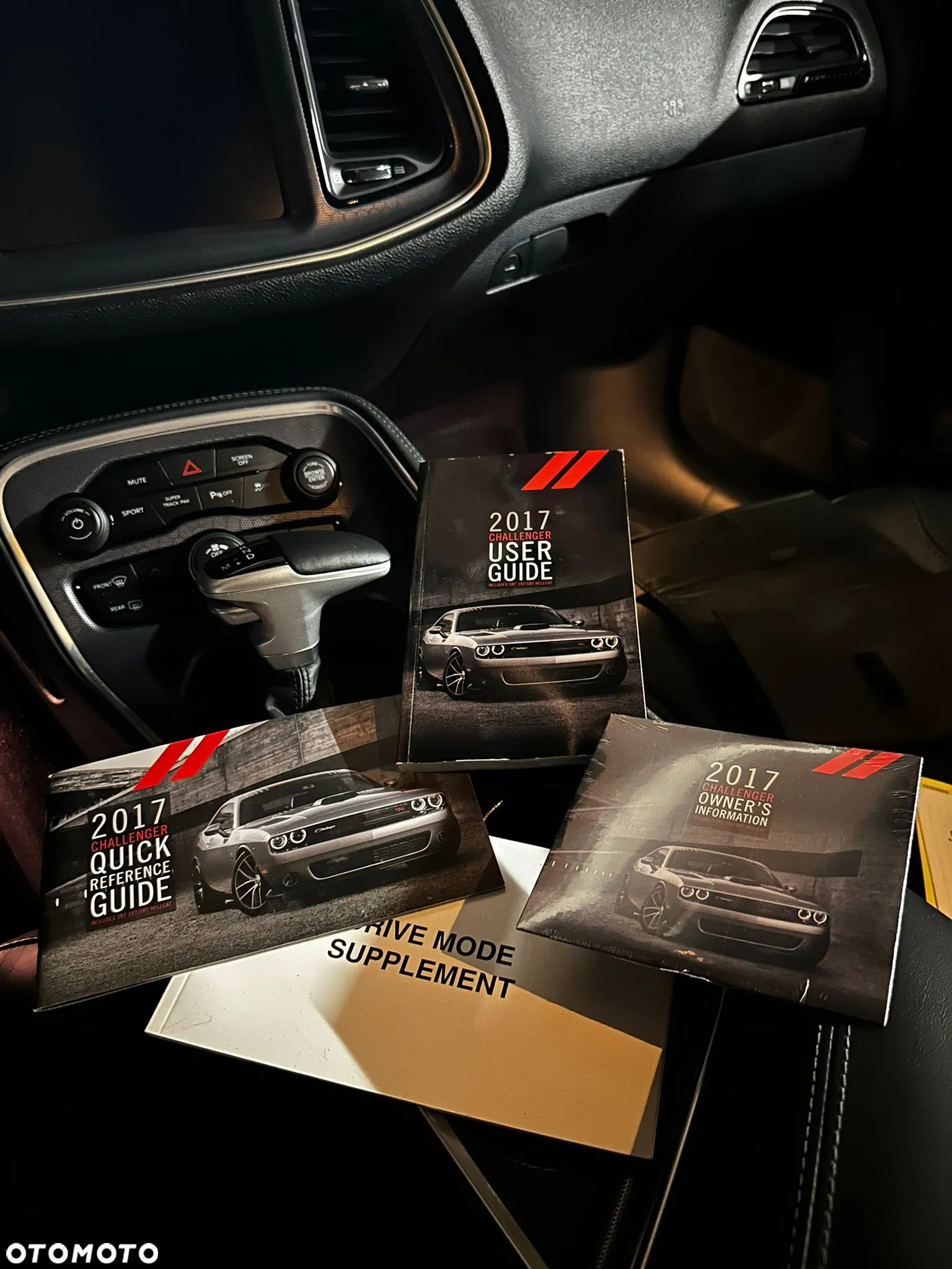 Dodge Challenger Automatik R/T Plus - 31