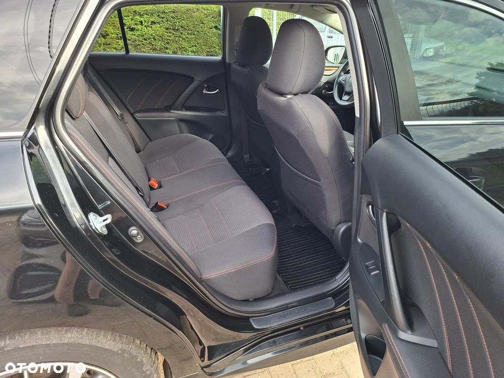 Toyota Avensis 2.0 D-4D Premium - 8