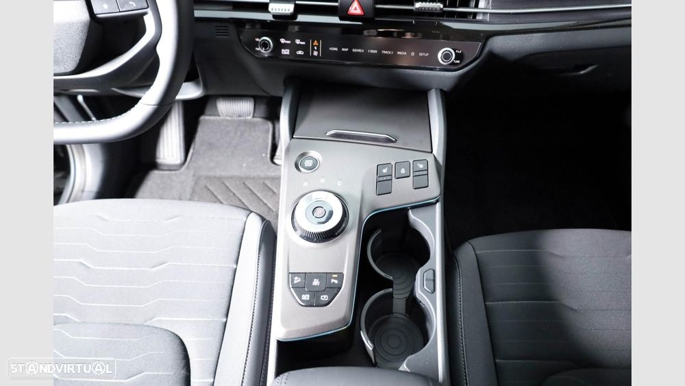 Kia Sportage 1.6 T-GDi PHEV Tech — fotografia 15