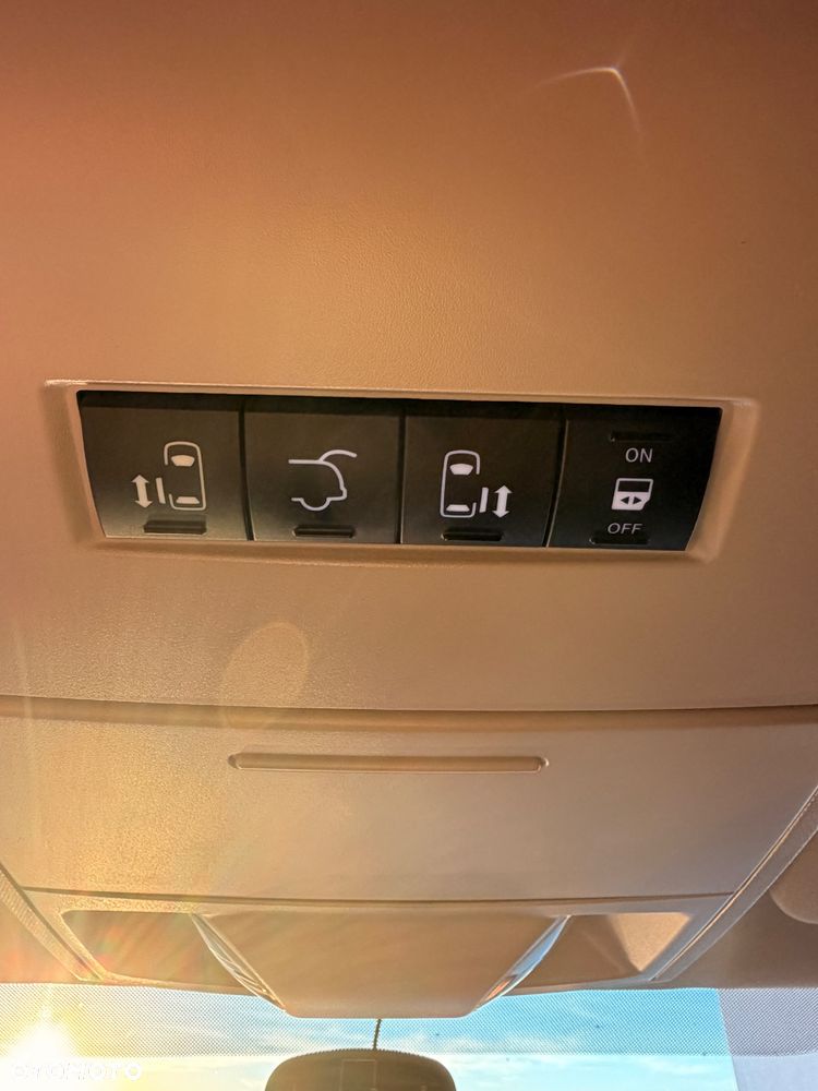Dodge Grand Caravan - 15