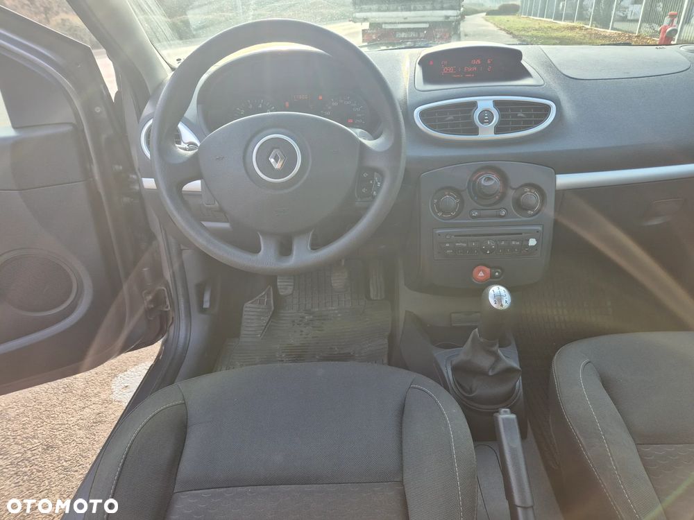 Renault Clio - 13
