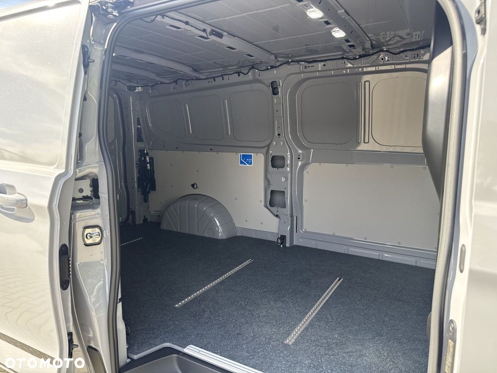 Volkswagen Transporter Furgon 2.0 TDI 150 KM 8-automat - 18