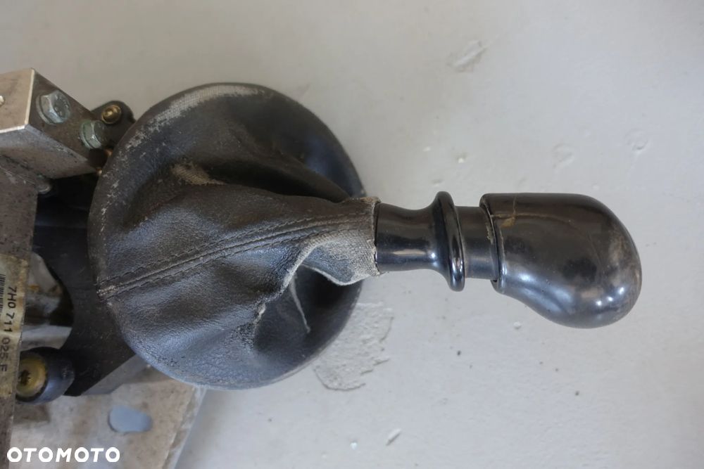 WYBIERAK LINKI ZMIANY BIEGÓW VW T5 2.5 TDI - 3