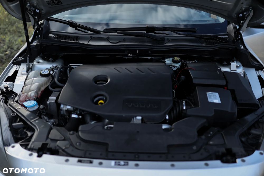 Volvo V40 D2 Kinetic - 8