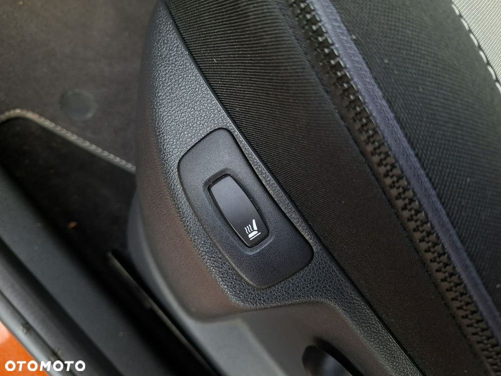 Renault Captur 0.9 Energy TCe Intens EU6 - 15