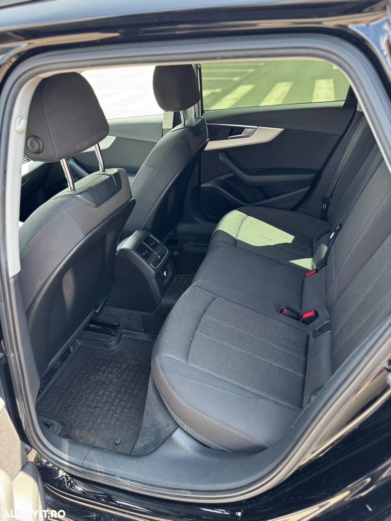 Audi A4 Avant 2.0 TDI S tronic - 12