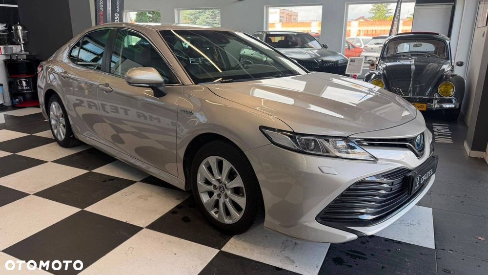 Toyota Camry - 11