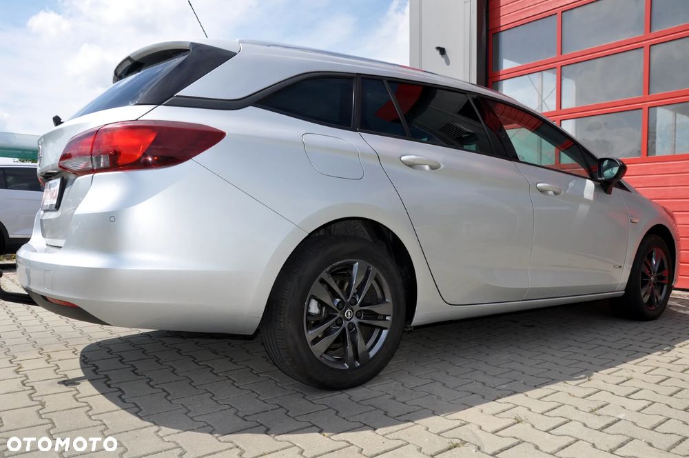 Opel Astra 1.5 D Start/Stop Automatik Design&Tech - 17