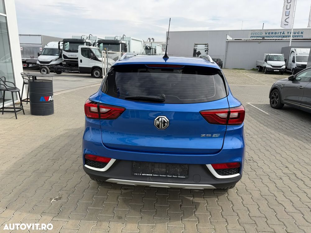 MG ZS EV Standard Luxury - 5