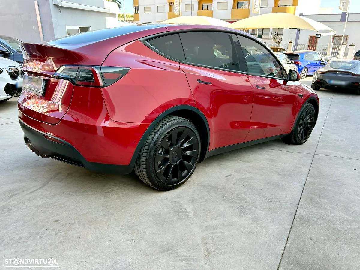 Tesla Model Y Long Range Dual Motor AWD - 3