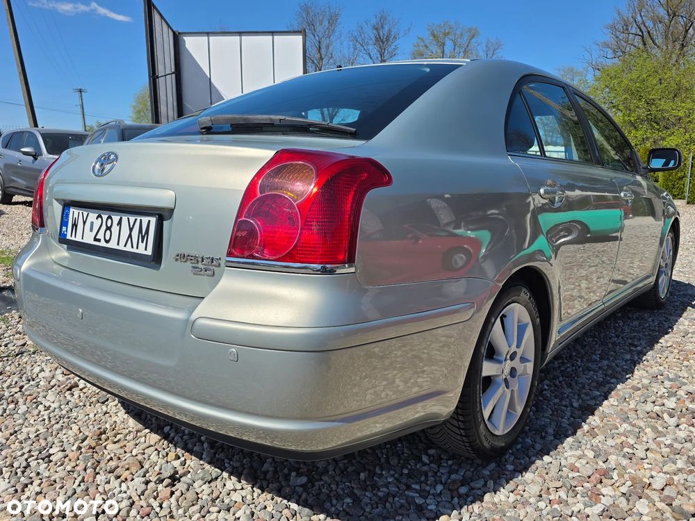 Toyota Avensis 2.0 VVT-i Sol - 12